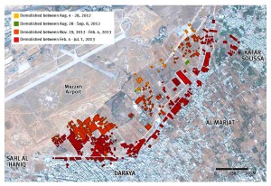 المناطق المهدمة حول مطار المزة العسكري، دمشق. التاريخ التقريبي للهدم: آب/أغسطس 2012 وكانون الأول/ديسمبر 2012 إلى آذار/مارس 2013. المساحة التقديرية للمناطق المهدمة: 41.6 هكتاراً. المصدر: هيومان رايتس ووتش، "التسوية بالأرض: عمليات الهدم غير المشروع لأحياء سكنية في سوريا في 2012-2013"، كانون الثاني/يناير 2014.